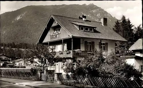 Ak Grainau im Kreis Garmisch Partenkirchen, Fremdenheim Haus Ferienglück