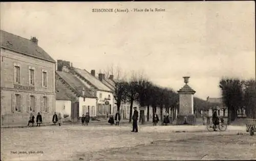 Ak Sissonne Aisne, Place de la Roize