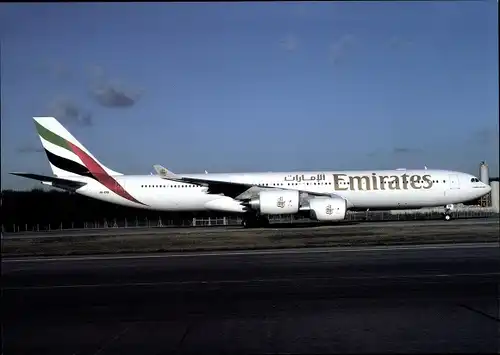 Ak Passagierflugzeug Vereinigte Arabische Emirate, Emirates, Airbus A340 541, A6 ERB Cn457