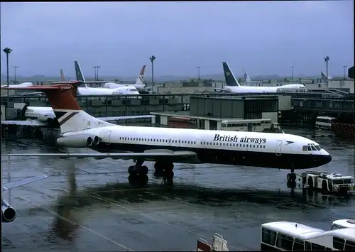 Ak Britisches Passagierflugzeug, British Airways, Vickers super VC 10, G ASGF