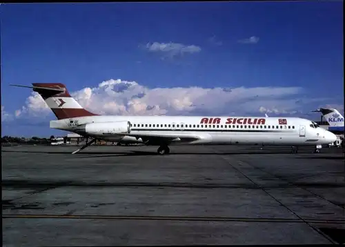 Ak Italienisches Passagierflugzeug, Air Sicilia, McDonnell Douglas MD 87, OE LML