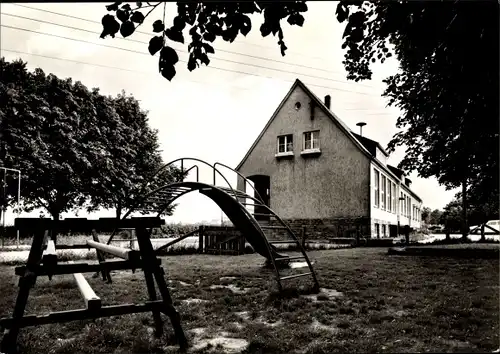 Ak Deiringsen Soest in Nordrhein Westfalen, Spielplatz, Ortspartie