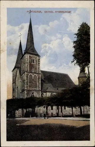Ak Montabaur im Westerwald, Katholische Pfarrkirche, Straßenansicht