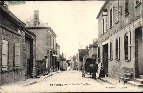 Ak Sergines Yonne, La Rue des Treilles