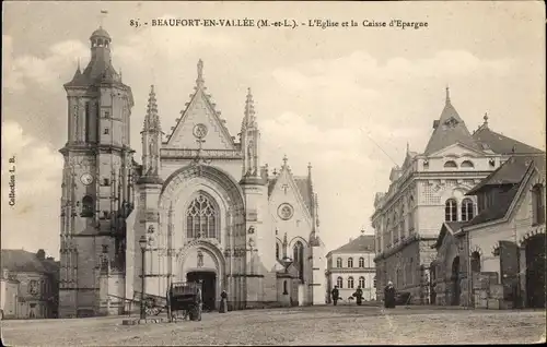 Ak Beaufort en Vallee Beaufort en Anjou Maine et Loire, L'Eglise, Caisse d'Epargne