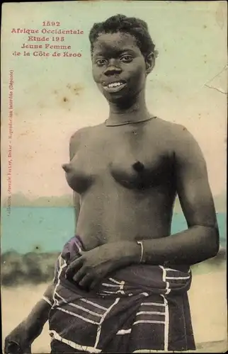 Ak Afrique Occidentale, Etude 195, Jeune Femme de la Cote de Kroo, afrikanische Frau, Busen