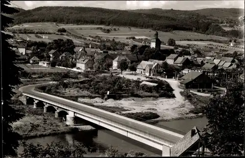 Ak Hedemünden Hann. Münden in Niedersachsen, Blick auf den Ort, Werrabrücke