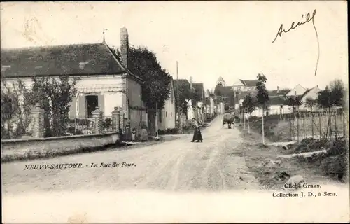 Ak Neuvy Sautour Yonne, La Rue des Four