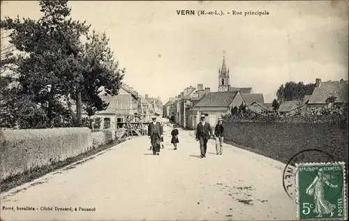 Ak Vern Maine et Loire, Rue principale