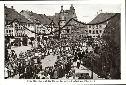 Ak Hildburghausen in Thüringen, Frau Rauschen und der Wagen des ersten Dorfzeitungsschreibers, Fest