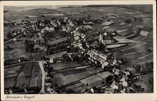 Ak Jöhstadt im Erzgebirge Sachsen, Fliegeraufnahme vom Ort