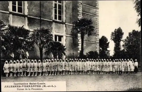 Ak Jalesnes Vernantes Maine et Loire, Institution Saint Louis, Retour de la Procession