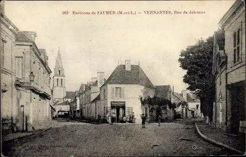 Ak Vernantes Maine et Loire, Rue de Jalesnes