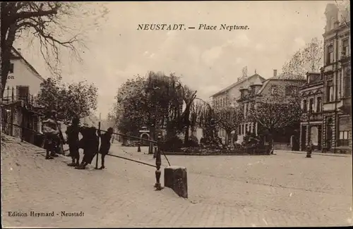 Ak Neustadt an der Weinstraße, Place Neptune, Blick auf den Neptunplatz