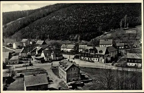 Ak Niederpöbel Schmiedeberg im Erzgebirge, Gesamtansicht
