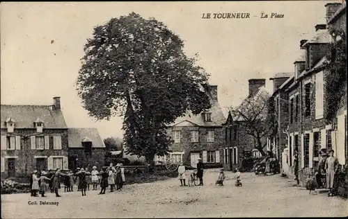 Ak Le Tourneur Calvados, La Place