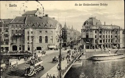 Ak Berlin Mitte, Weidendammer Brücke und Komische Oper, Straßenbahnen, Bus