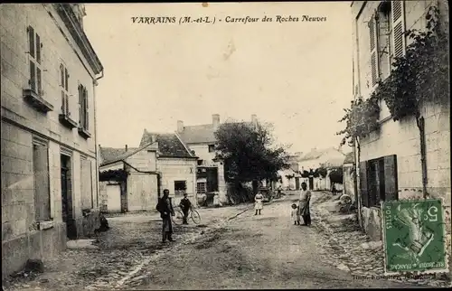 Ak Varrains Maine et Loire, Carrefour des Roches Neuves