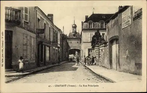 Ak Cravant Yonne, La Rue Principale