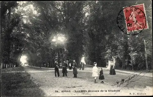 Ak Arras Pas de Calais, Les deux Avenues de la Citadelle