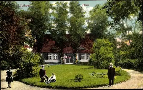 Ak Lübtheen in Mecklenburg, Pfarrhaus, Gartenpartie