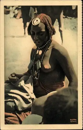 Ak Femme Baguirmienne, seins nus