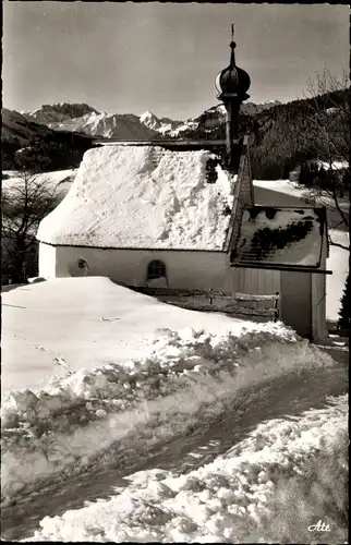 Ak Gießenschwand Jungholz in Tirol, Tiroler Bergkirchlein, Blick zum Daumen