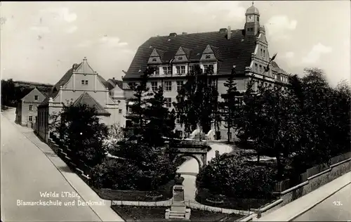 Ak Weida in Thüringen, Bismarckschule und Denkmal