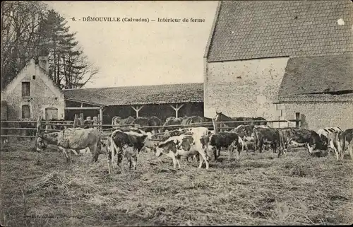 Ak Démouville Calvados, Interieur de Ferme