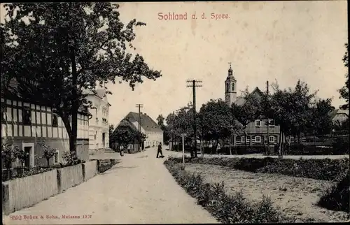 Ak Sohland an der Spree in Sachsen, Straßenpartie, Kirche