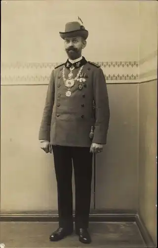 Foto Ak Schütze in Uniform mit Schützenkette, Orden, Jäger