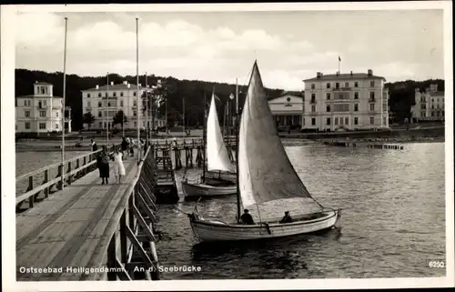 Ak Heiligendamm Bad Doberan im Kreis Rostock, Segelboote, Seebrücke