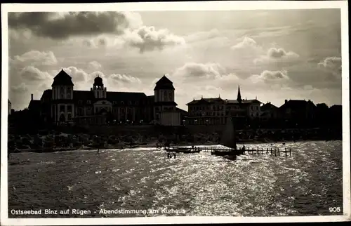 Ak Seebad Binz auf Rügen, Abendstimmung am Kurhaus