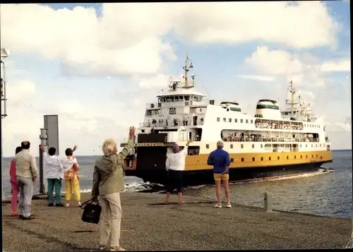 Ak Texel Nordholland Niederlande, Fährschiff Molengat beim Ablegen