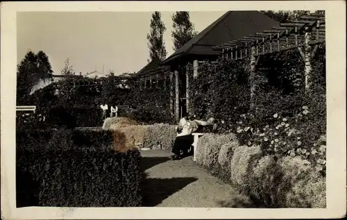 Foto Ak Polczyn Zdrój Bad Polzin Pommern, Laubengang der Blumenterrasse