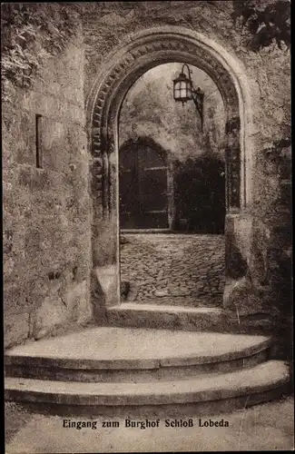 Ak Lobeda Jena in Thüringen, Schloss Lobeda, Töchterpensionat, Schülerheim, Eingang zum Burghof