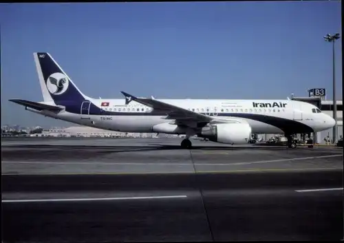 Ak Iranisches Passagierflugzeug Iran Air, Airbus A320-214, TS-INC, DXB