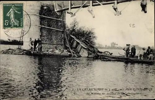 Ak Les Ponts de Cé Maine et Loire, Catastrophe 1907, Eisenbahnunglück