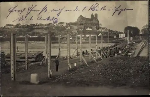 Foto Ak Neuf Brisach Neubreisach Elsass Haut Rhin, Blick auf den Ort, Schiffbrücke, I WK