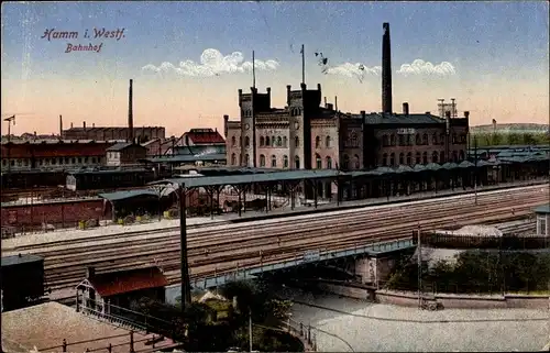 Ak Hamm in Westfalen, Blick auf den Bahnhof, Bahnunterführung, Gleisseite