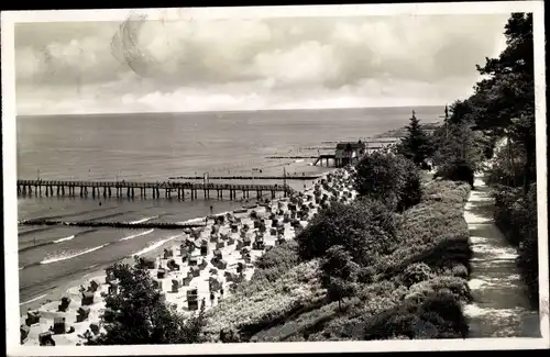 Foto Ak Ostseebad Koserow Usedom, Strand mit Hochuferpromenade