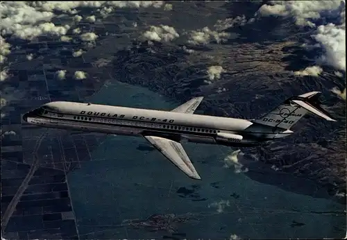 Ak Passagierflugzeug, McDonnell Douglas DC 9 40, N8960U