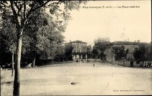 Ak Puylaroque Tarn et Garonne, La Place cote Est