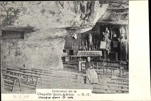 Ak Saint Adrien Seine Maritime, Interieur de la Chapelle Saint Adrien