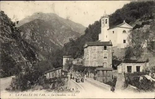 Ak Le Chaudan Utelle Alpes Maritimes, La Vallée du Var, Kirche, Straßenpartie
