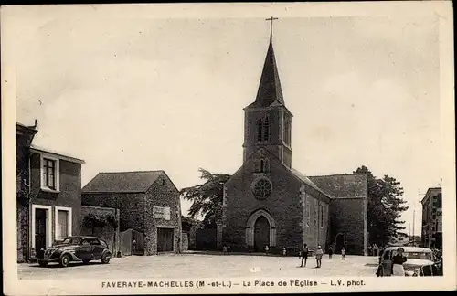 Ak Faveraye Mâchelles Maine et Loire, La Place de l'Eglise