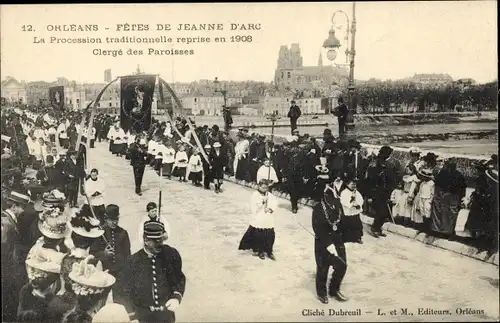 Ak Orléans Loiret, Fetes de Jeanne d'Arc, la Procession traditionelle reprise en 1908, Clerge