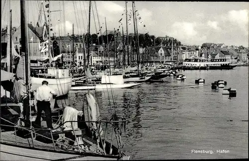 Ak Flensburg in Schleswig Holstein, Hafenpartie