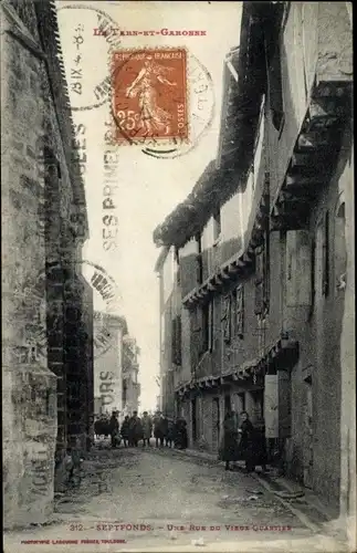 Ak Septfonds Tarn et Garonne, Une Rue du vieux Quartier