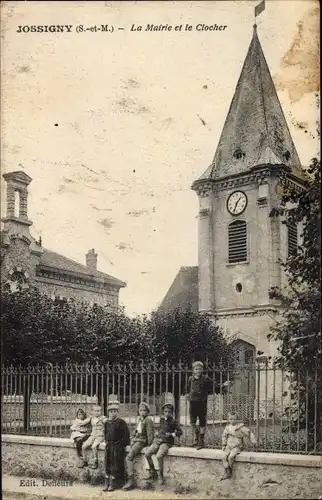 Ak Jossigny Seine-et-Marne, La Mairie, Le Clocher